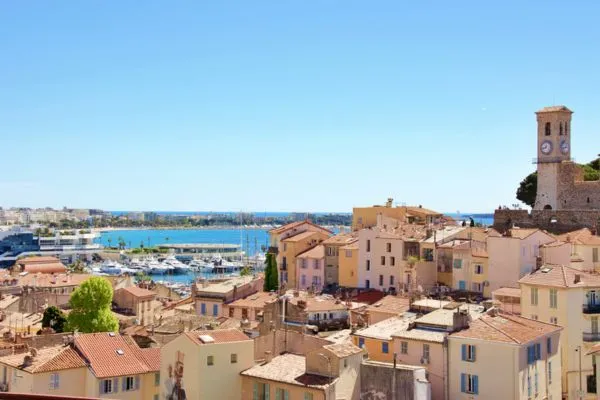 dormir dans le suquet cannes