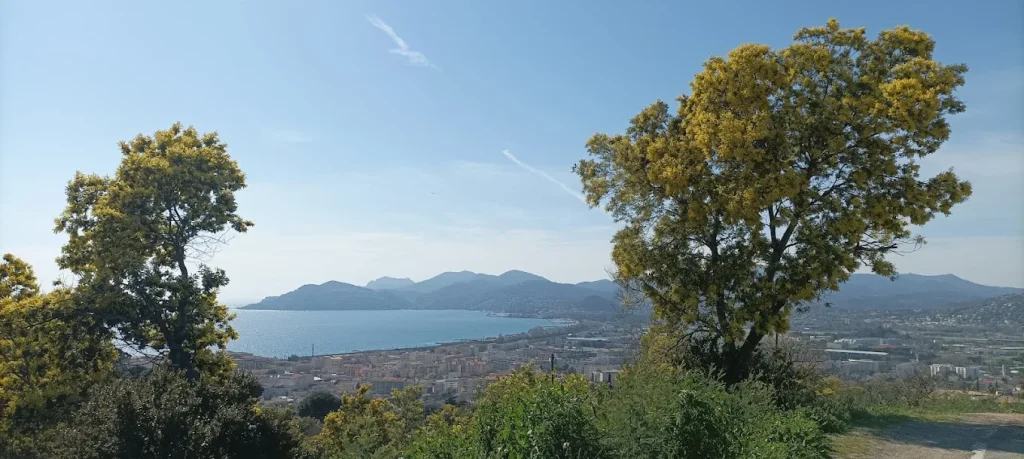 Croix des Gardes cannes