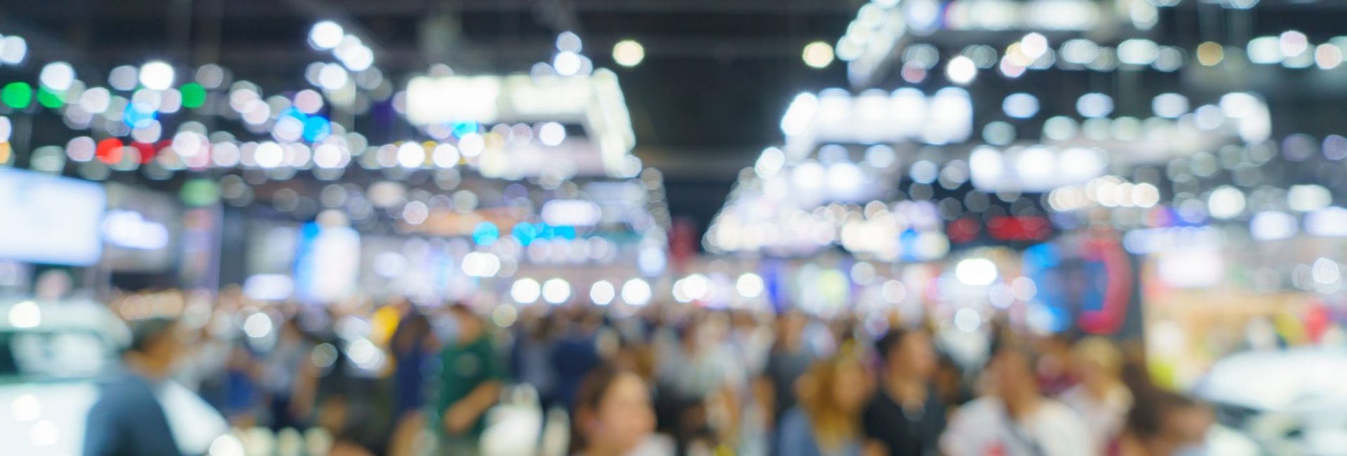Blur, defocused background of public exhibition hall. Business tradeshow, job fair, or stock market Pack-et-Storage-Meetings-Cannes.jpg