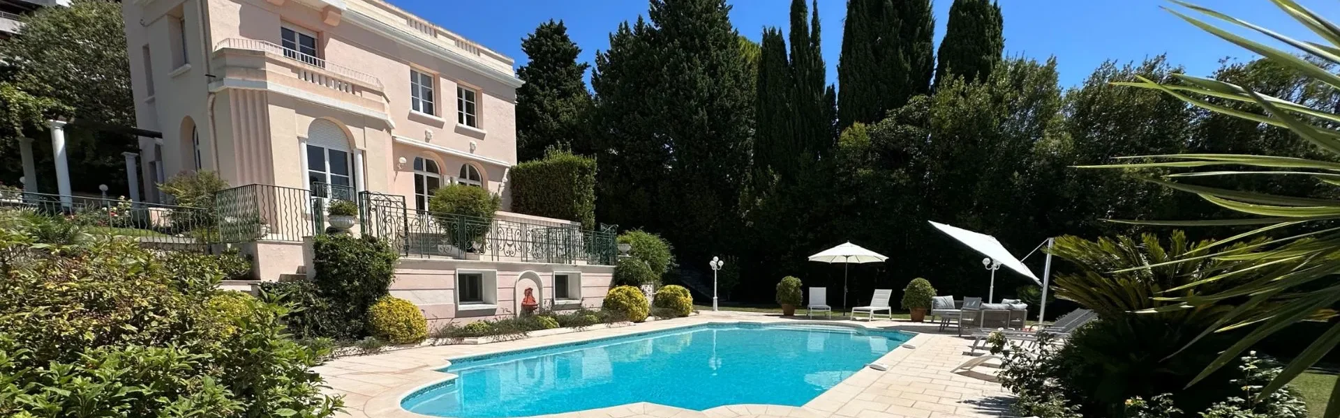 villa côte d'azur en location