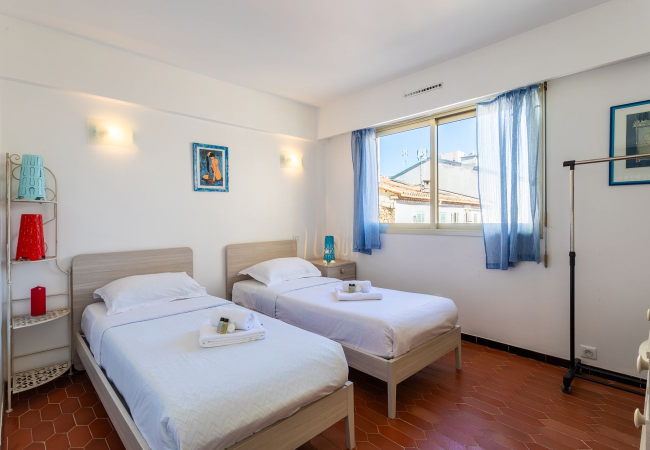Apartment in Cannes - Confortable 3 pièces a 100m de la plage / DEB5515
