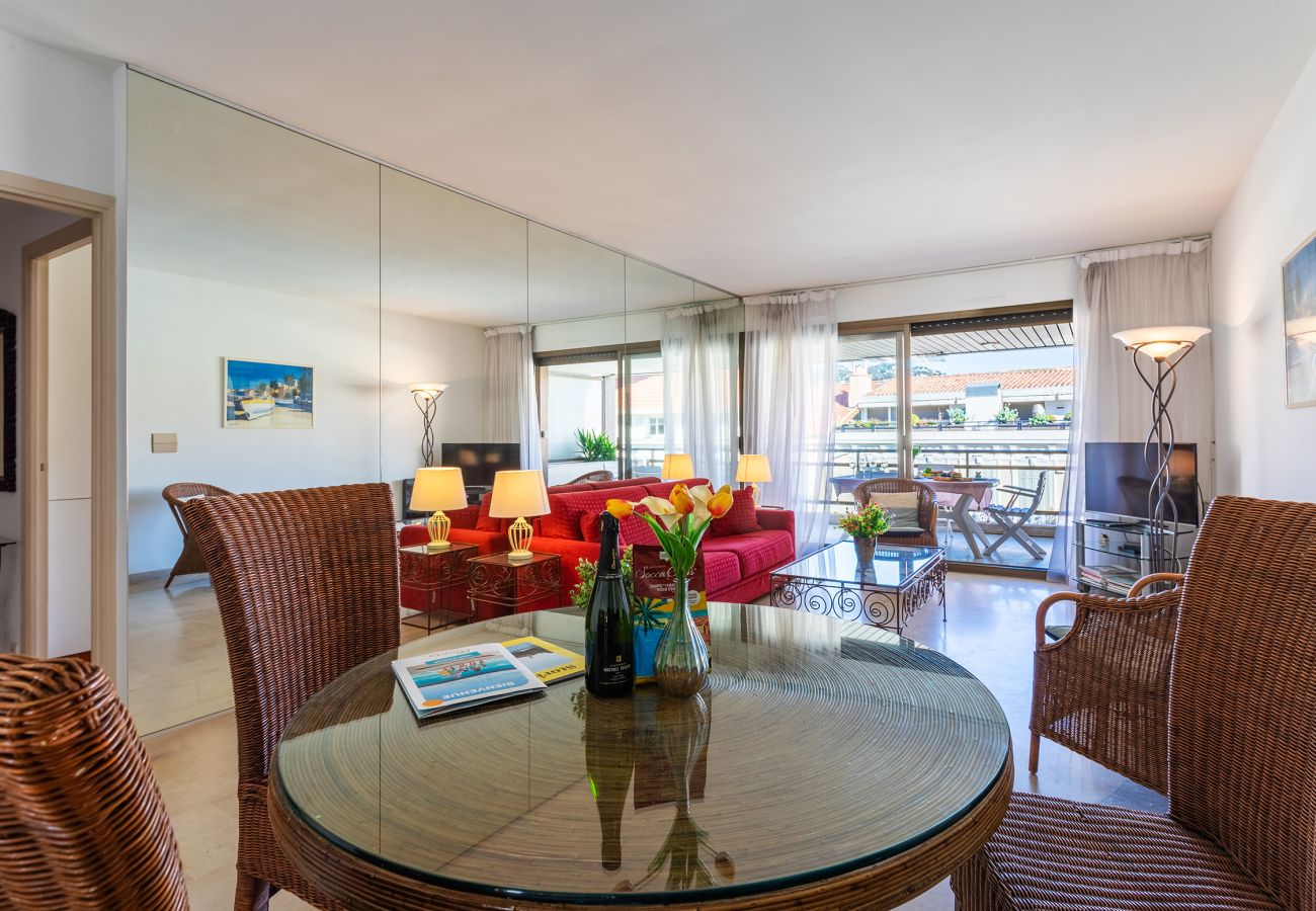 Apartment in Cannes - Grand 2 pièces avec belle terrasse / BAL584