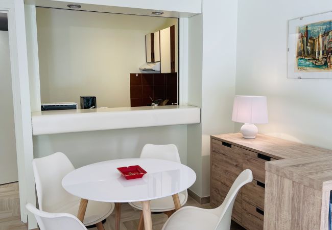 Studio in Cannes - ROU503 / Studio terrasse sud Studio in Cannes - ROU503 / Studio terrasse sud