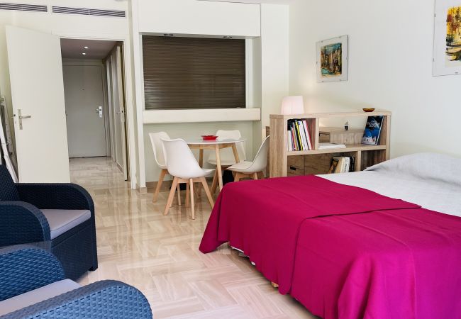 Studio in Cannes - ROU503 / Studio terrasse sud Studio in Cannes - ROU503 / Studio terrasse sud