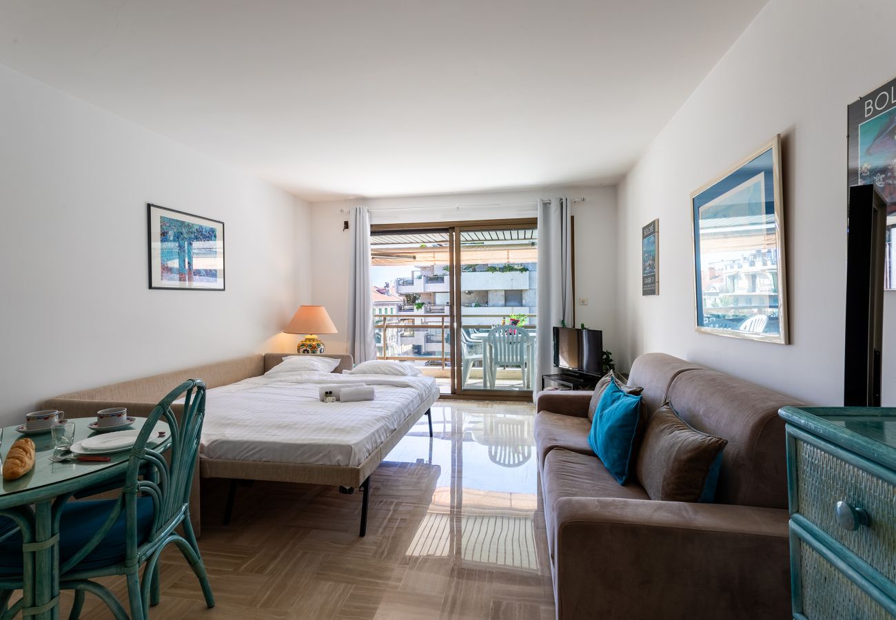 Studio in Cannes - BRA507 Studio avec terrasse residence Gray d'Albio