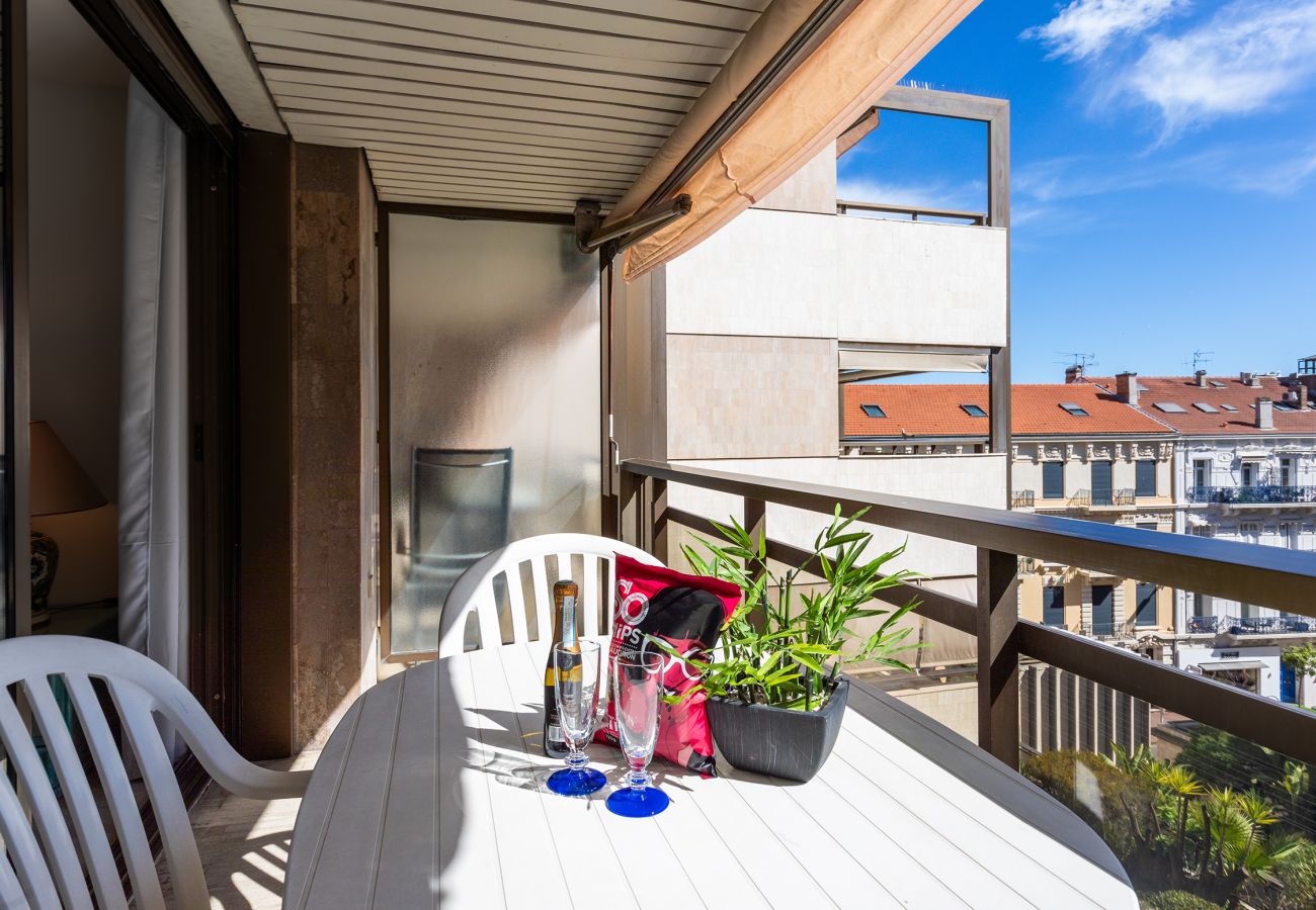 Studio in Cannes - BRA507 Studio avec terrasse residence Gray d'Albio