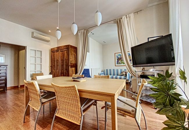 Apartment in Cannes - Au centre ville 2 chambres / RAN44