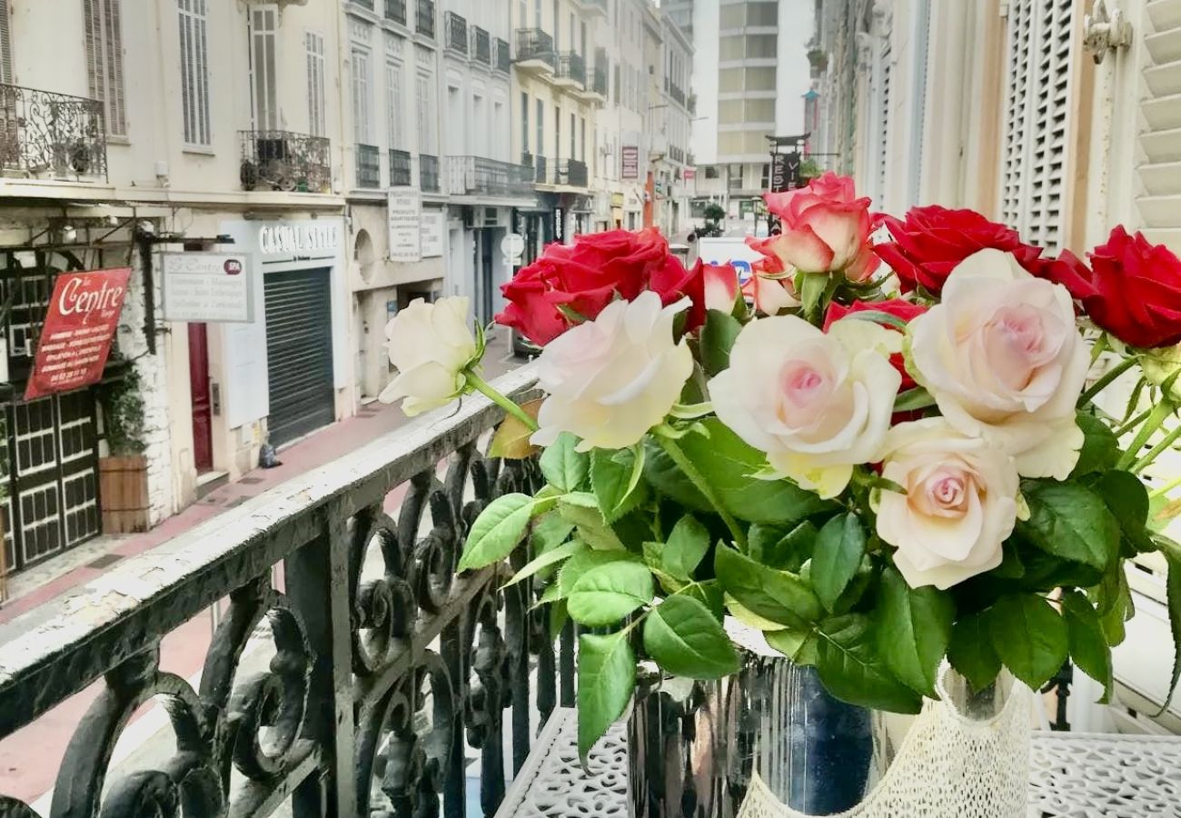 Apartment in Cannes - RAN44 Au centre ville 2 chambres