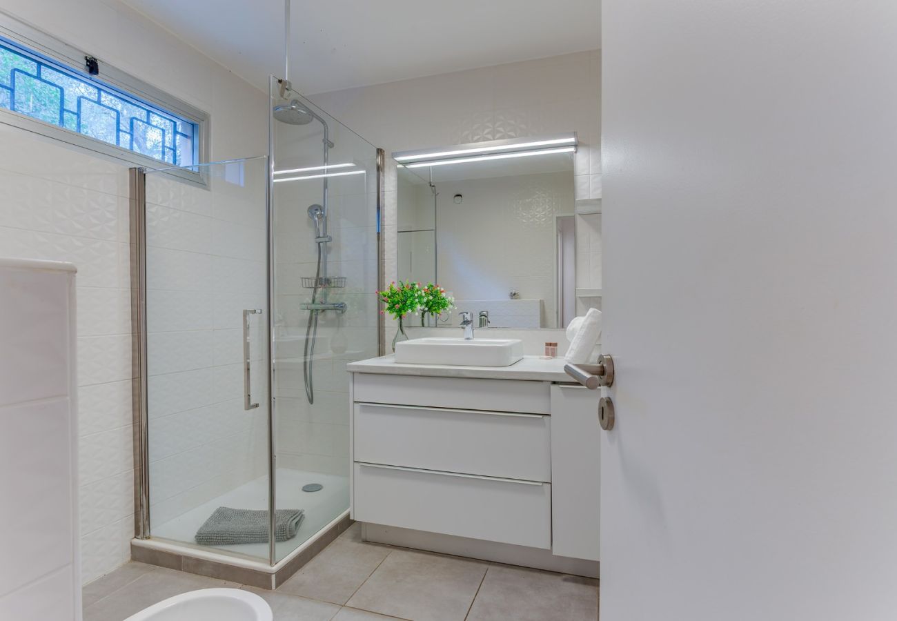 Apartment in Villefranche-sur-Mer - JARDIN FIGUIERS AP4123 by RIVIERA HOLIDAY HOMES