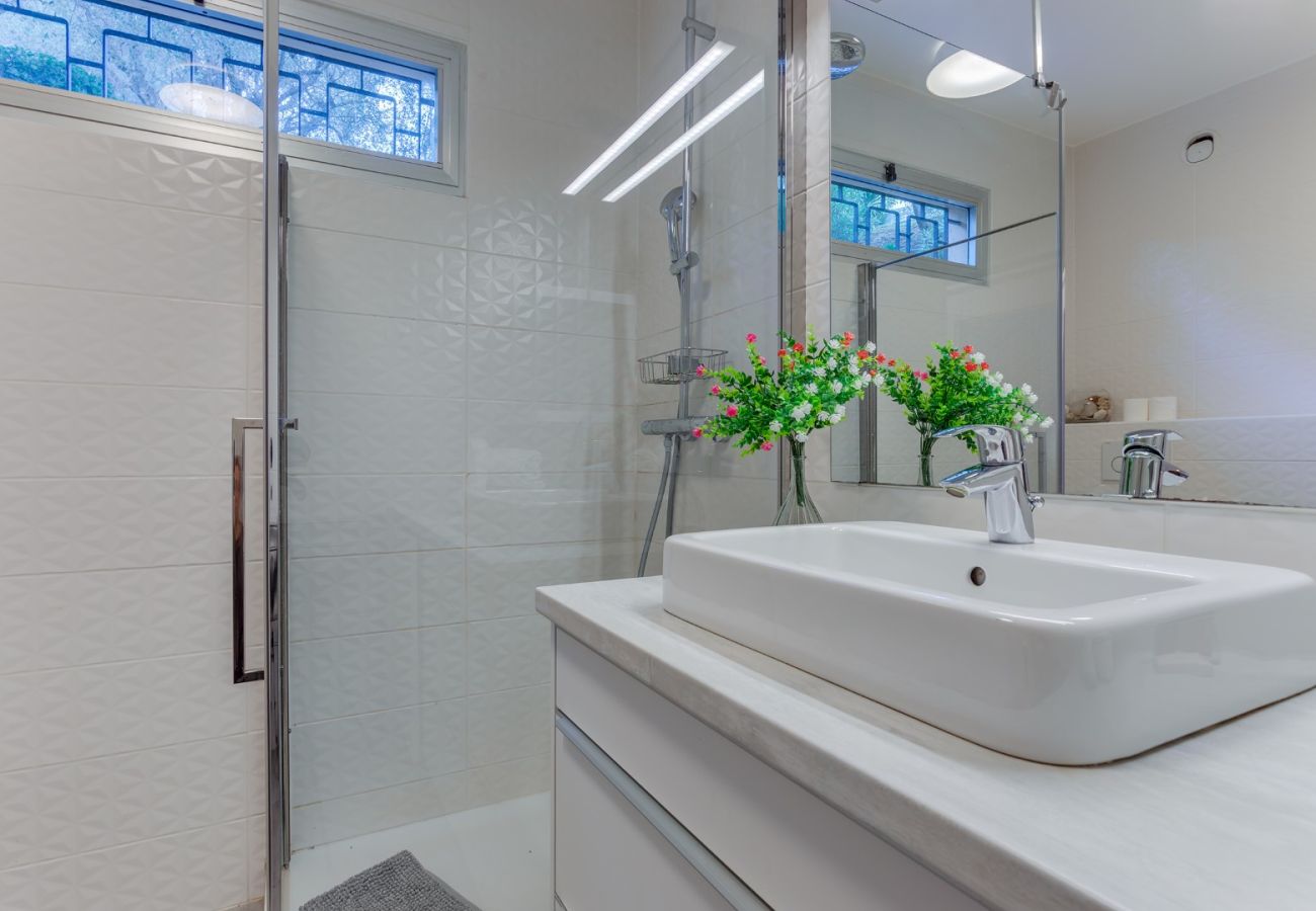 Apartment in Villefranche-sur-Mer - JARDIN FIGUIERS AP4123 by RIVIERA HOLIDAY HOMES