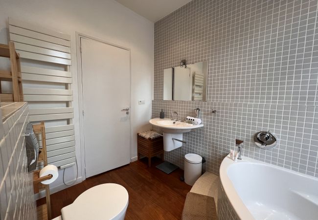 Apartment in Cannes - ZAC3562 / Spacieux 4 chambres centre ville Apartment in Cannes - ZAC3562 / Spacieux 4 chambres centre ville