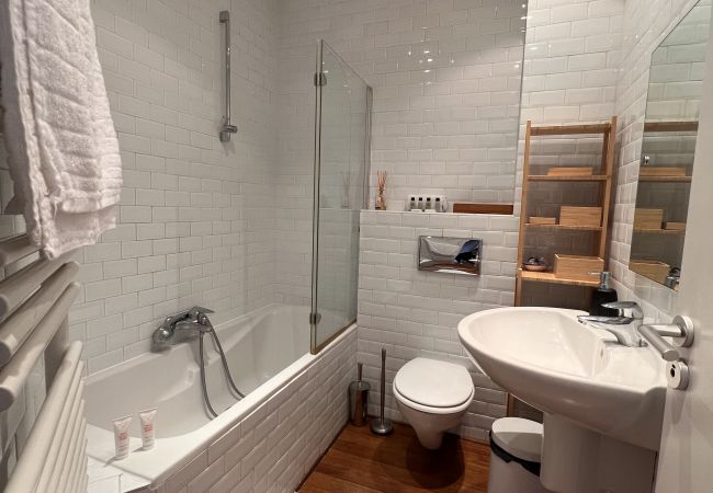 Apartment in Cannes - ZAC3562 / Spacieux 4 chambres centre ville Apartment in Cannes - ZAC3562 / Spacieux 4 chambres centre ville