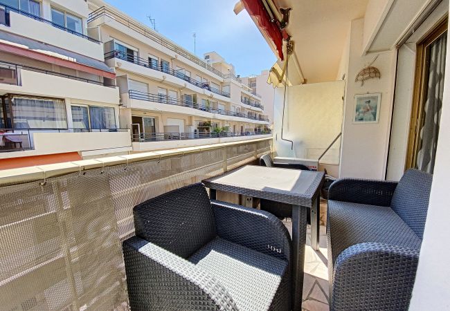 Studio in Cannes - Studio terrasse 2mn plage / 3417