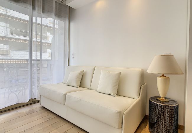 Apartment in Cannes - Studio cabine  proche Croisette / NER634