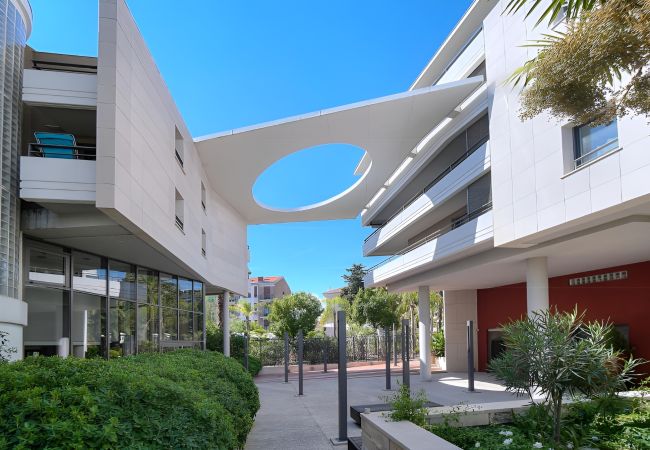 Apartment in Cannes - TEI142 Bel appartement avec piscine terrasse Apartment in Cannes - TEI142 Bel appartement avec piscine terrasse