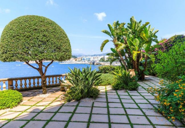 Villa in Nice - LE CAP DE NICE VI4150 by RIVIERA HOLIDAY HOMES Villa in Nice - LE CAP DE NICE VI4150 by RIVIERA HOLIDAY HOMES