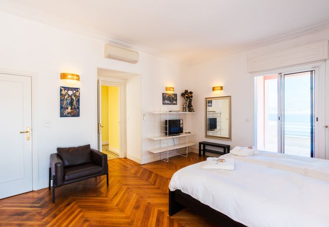 Villa in Nice - LE CAP DE NICE VI4150 by RIVIERA HOLIDAY HOMES Villa in Nice - LE CAP DE NICE VI4150 by RIVIERA HOLIDAY HOMES