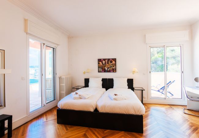 Villa in Nice - LE CAP DE NICE VI4150 by RIVIERA HOLIDAY HOMES Villa in Nice - LE CAP DE NICE VI4150 by RIVIERA HOLIDAY HOMES