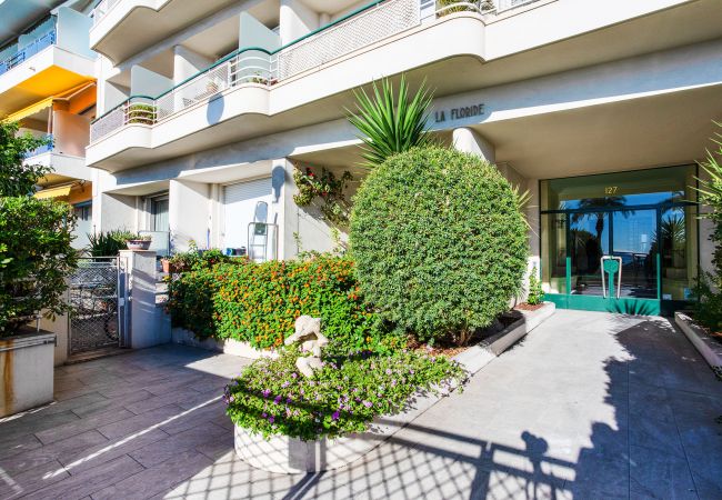 Apartment in Nice - LE FLORIDE AP4156 by RIVIERA HOLIDAY HOMES Apartment in Nice - LE FLORIDE AP4156 by RIVIERA HOLIDAY HOMES