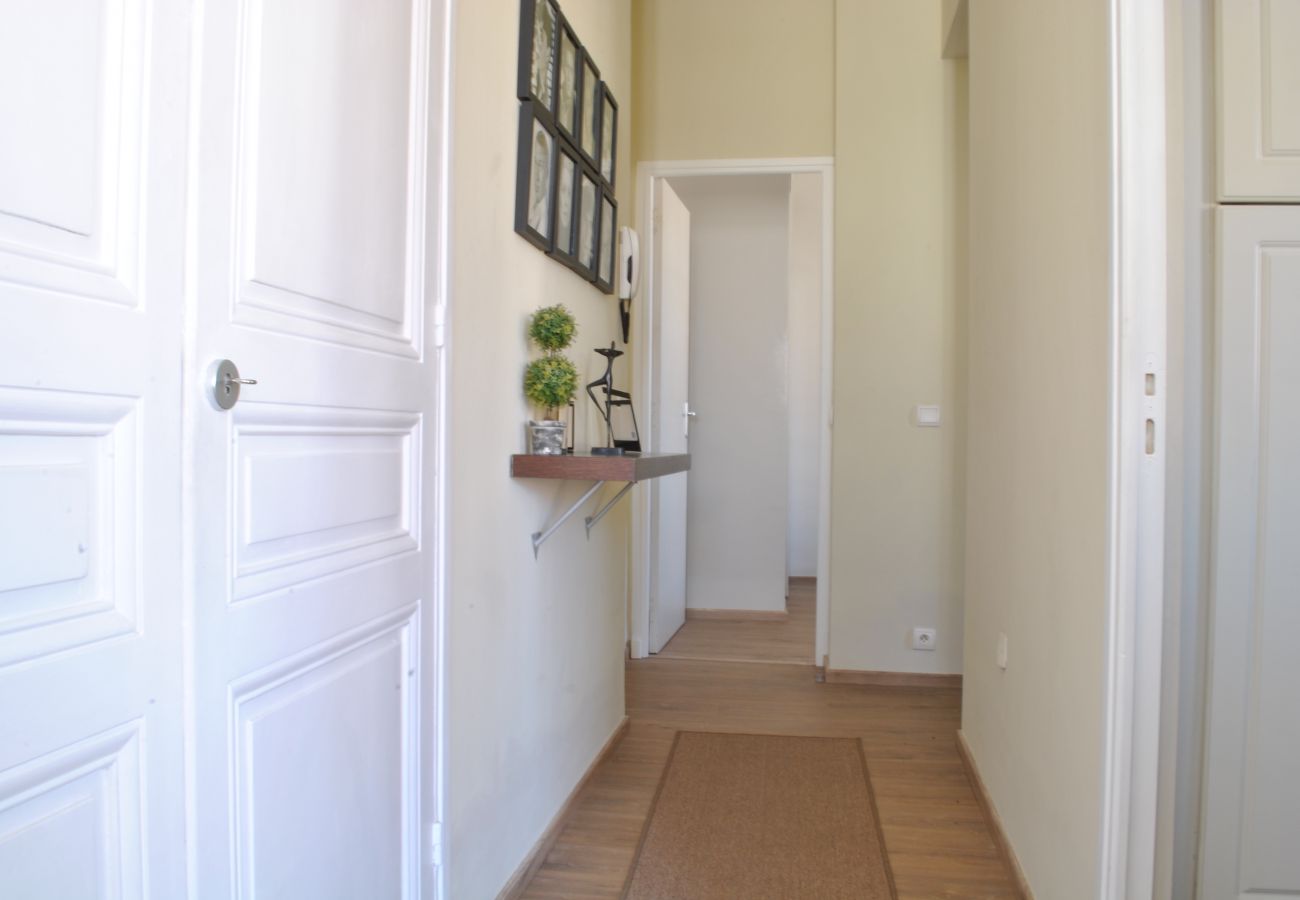 Apartment in Cannes - CUR1095 / Logement élégant idéalement placé