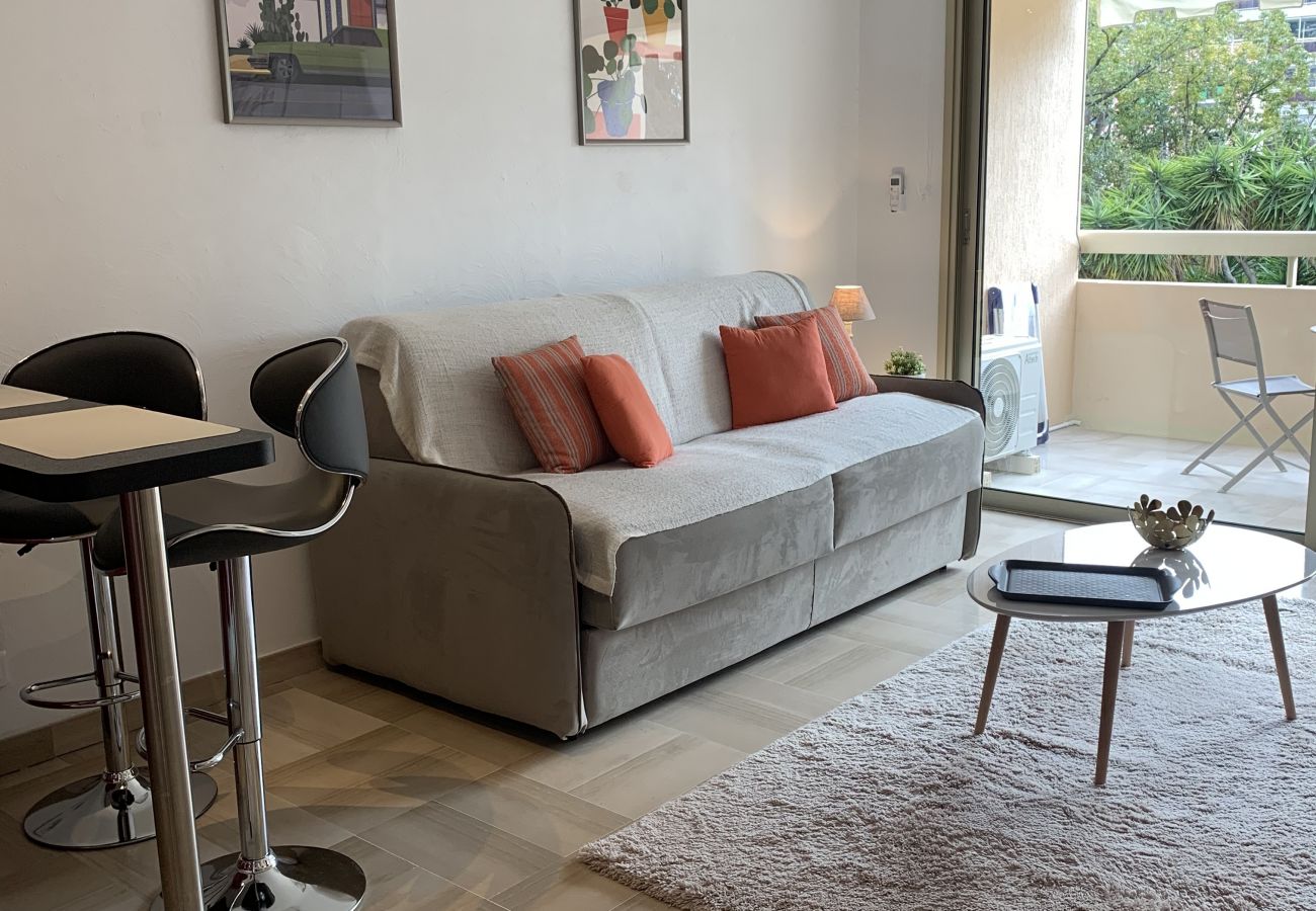 Studio in Cannes - GUE894 / Joli studio terrasse calme