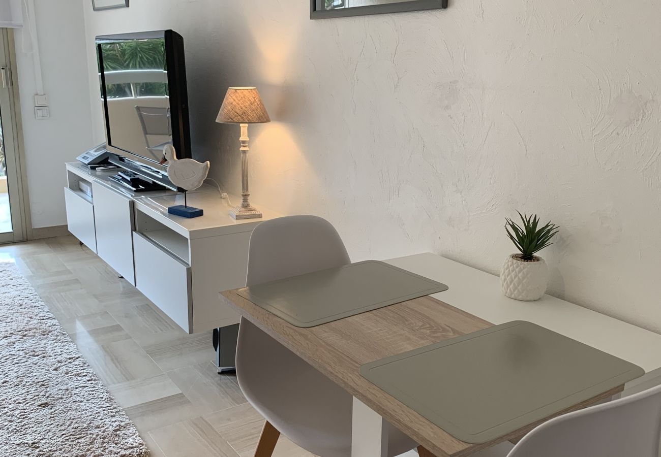 Studio in Cannes - GUE894 / Joli studio terrasse calme