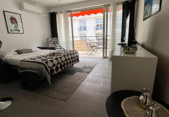 Studio in Cannes - Logement idéalement situé super Croisette /DEL5312