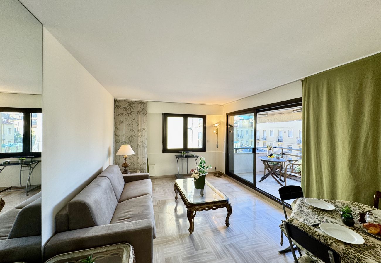 Apartment in Cannes - NAF568 / terrasse aperçu mer 2 pièces