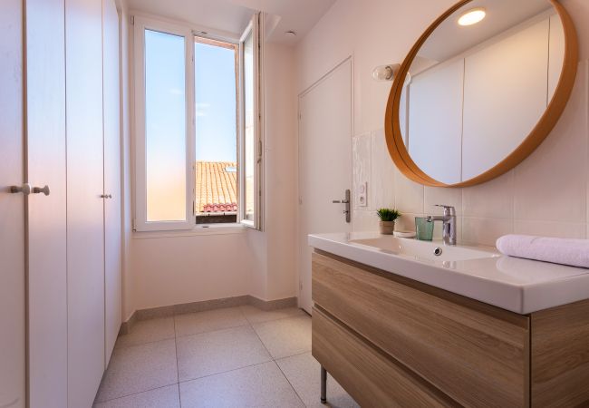 Studio in Cannes - GOLD2025 / Spacieux lumineux Studio central Studio in Cannes - GOLD2025 / Spacieux lumineux Studio central