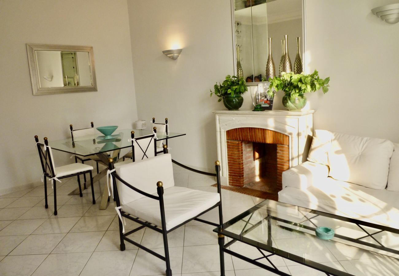 Apartment in Cannes - CAT3615 Apt spacieux à 1mn de la Croisette