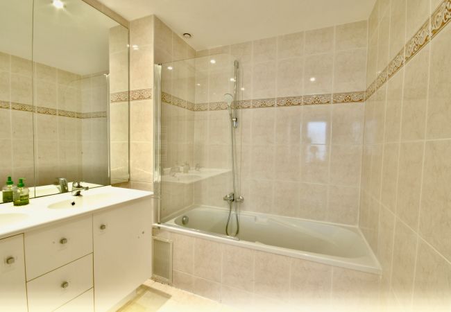 Apartment in Cannes - BODEUX888 4 rooms Palais beaches terrace Apartment in Cannes - BODEUX888 4 rooms Palais beaches terrace