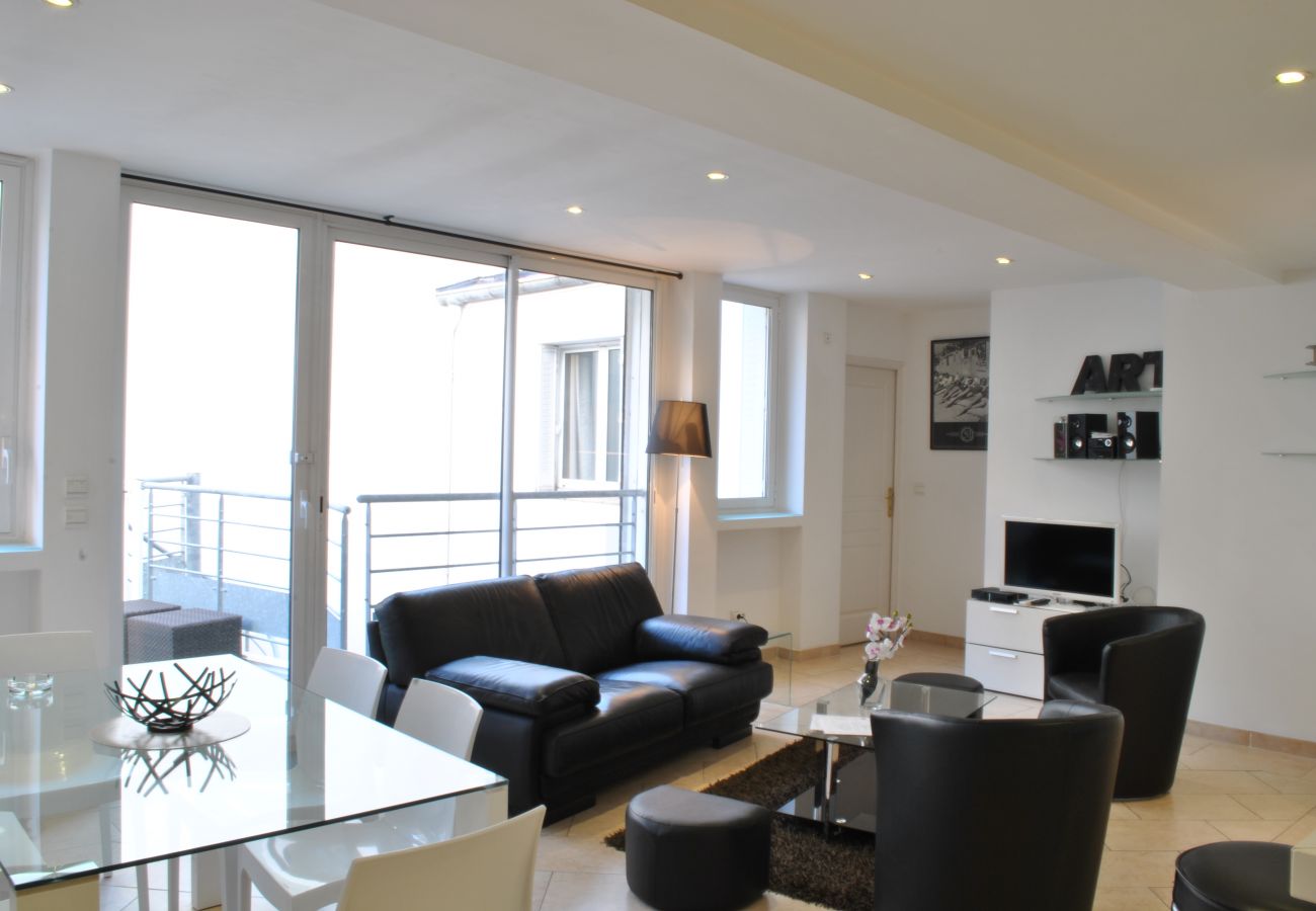 Apartment in Cannes - 4P Moderne à une rue du Palais/ BODEUX888