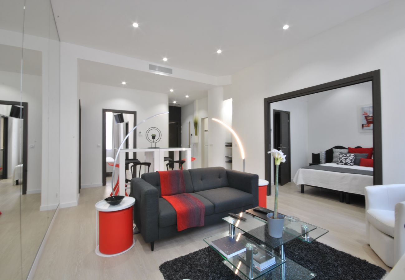 Apartment in Cannes - MILIEU RUE D'ANTIBES / 4 CHAMBRES / BOD5