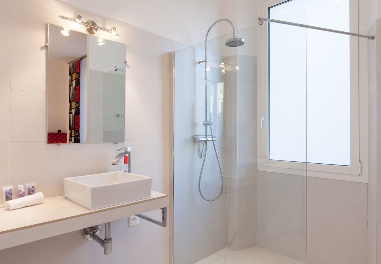 Apartment in Cannes - SUF3105 Beau 2 pièces modern bien équippé