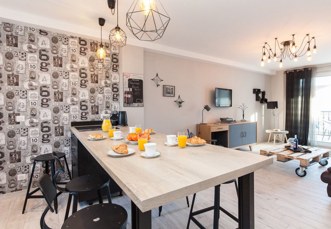 Apartment in Cannes - SUF3109  Beau 3 pièces moderne terrasse bien équip