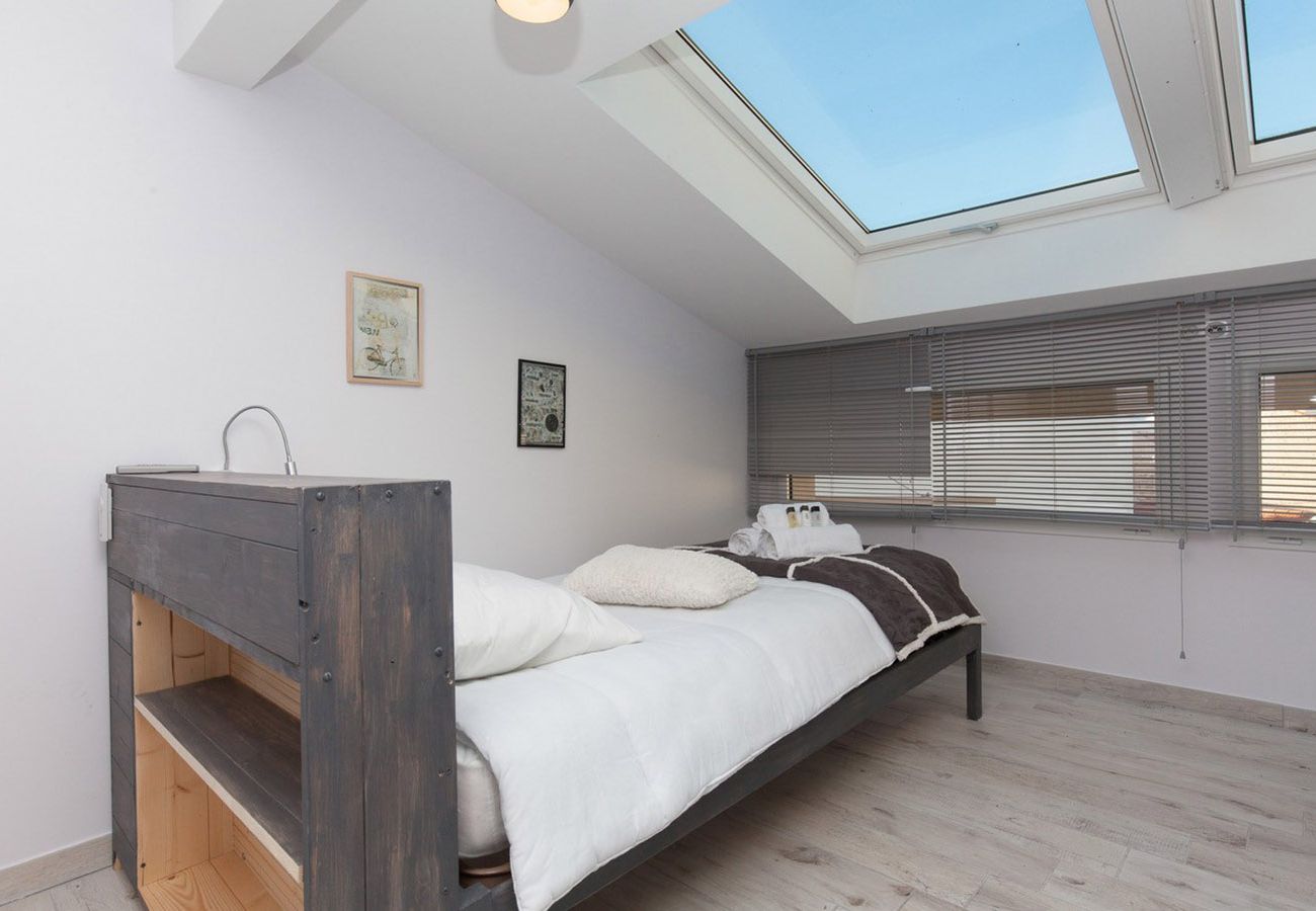 Apartment in Cannes - SUF3109  Beau 3 pièces moderne terrasse bien équip