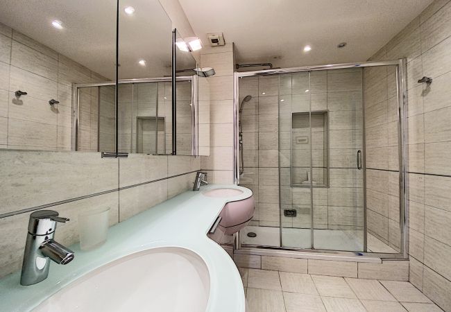 Apartment in Cannes - PAU343  / centre 4 rooms terrasse Apartment in Cannes - PAU343  / centre 4 rooms terrasse