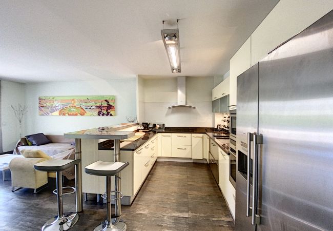 Apartment in Cannes - PAU343  / centre 4 rooms terrasse Apartment in Cannes - PAU343  / centre 4 rooms terrasse