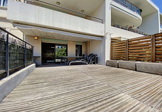 Apartment in Cannes - PAU343  / centre 4 rooms terrasse Apartment in Cannes - PAU343  / centre 4 rooms terrasse