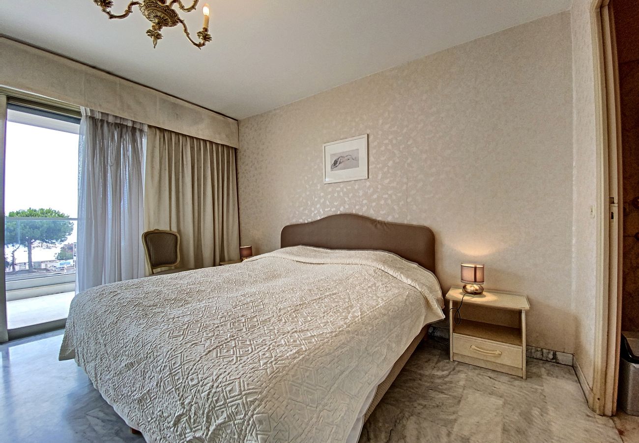 Apartment in Cannes - LAL167 / Sur Croisette vue mer