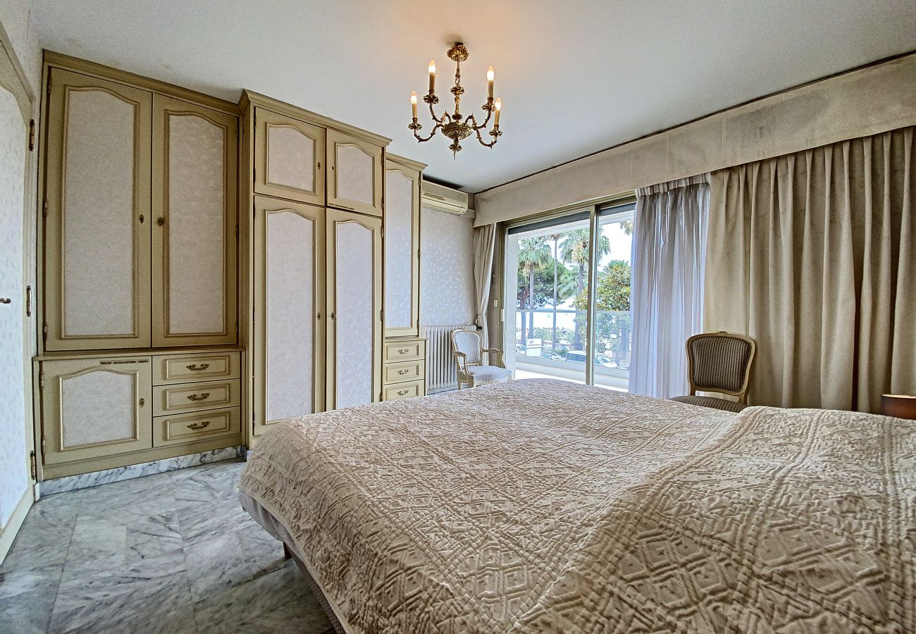 Apartment in Cannes - LAL167 / Sur Croisette vue mer