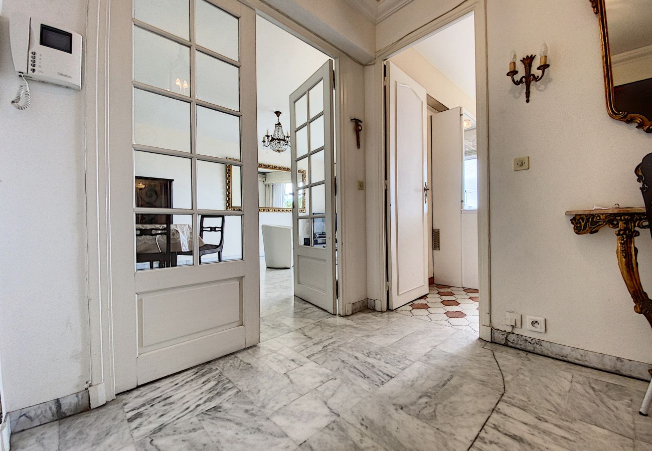 Apartment in Cannes - LAL167 / Sur Croisette vue mer