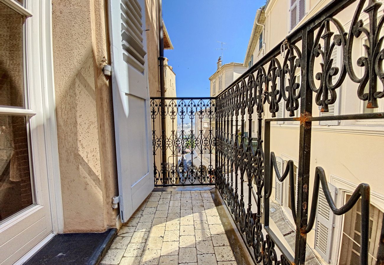 Apartment in Cannes - Saint Antoine/ MAS1411/ 3P