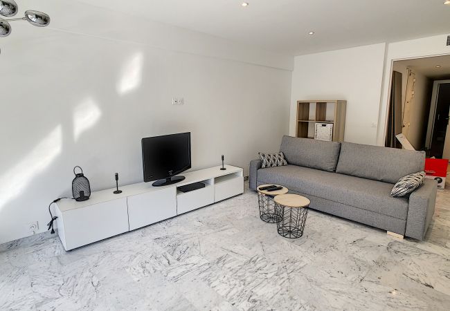 Apartment in Cannes - Splendide apt spacieux et bien situé / GAR2207