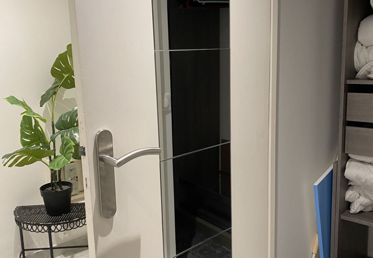 Apartment in Cannes - GAR2207 Beau 2 pièces centre terasse