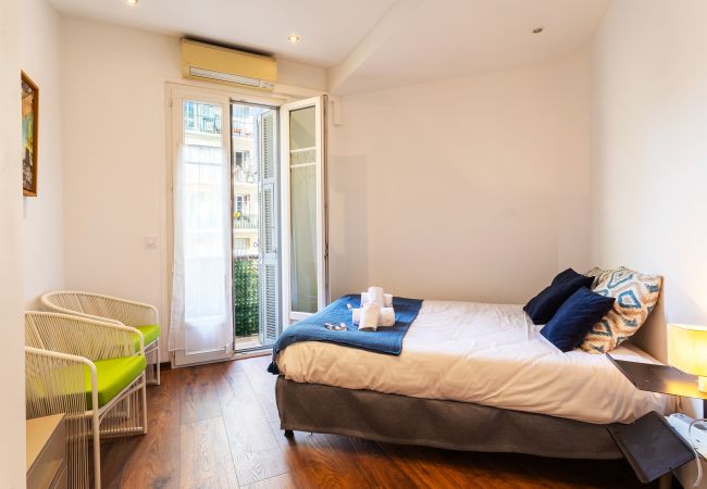 Apartment in Nice - BAMBOO PLAGE AP4220 by Riviera Holiday Homes Apartment in Nice - BAMBOO PLAGE AP4220 by Riviera Holiday Homes
