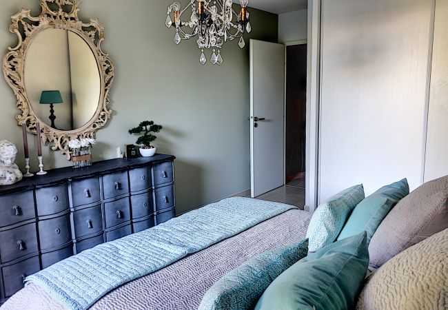 Apartment in Nice - DOMAINE DES ROSES AP4222 by Riviera Holiday Homes Apartment in Nice - DOMAINE DES ROSES AP4222 by Riviera Holiday Homes