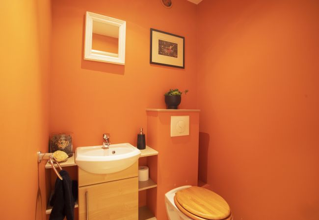 Apartment in Nice - DOMAINE DES ROSES AP4222 by Riviera Holiday Homes Apartment in Nice - DOMAINE DES ROSES AP4222 by Riviera Holiday Homes
