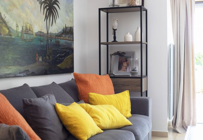 Apartment in Nice - DOMAINE DES ROSES AP4222 by Riviera Holiday Homes Apartment in Nice - DOMAINE DES ROSES AP4222 by Riviera Holiday Homes