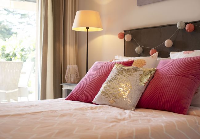 Apartment in Nice - DOMAINE DES ROSES AP4222 by Riviera Holiday Homes Apartment in Nice - DOMAINE DES ROSES AP4222 by Riviera Holiday Homes
